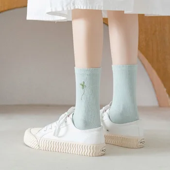2021 Нови чорапи Пролет и есен Подови Чорапи със средна дължина, с тръбите от расчесанного памук Удобни дишащи чорапи за жени