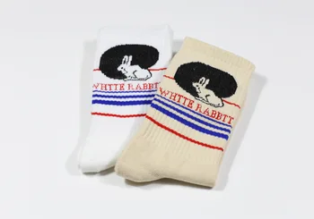 унисекс нови пролетни памук, абсорбиращи потта спортни чорапи класическа самоличността на Голям бял заек чифт високи чорапи Улични тенденция чорапи