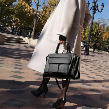 Чанти от естествена кожа 2021 Нова Мода Универсална чанта През рамо с Голям Капацитет Чанта през рамо Портмонета и чанти Луксозен Дизайнерски